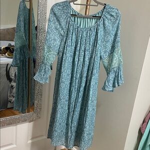 Elegant Blue Lace-Trimmed Dress, nwot